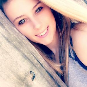 Meet your Posher, Hayley